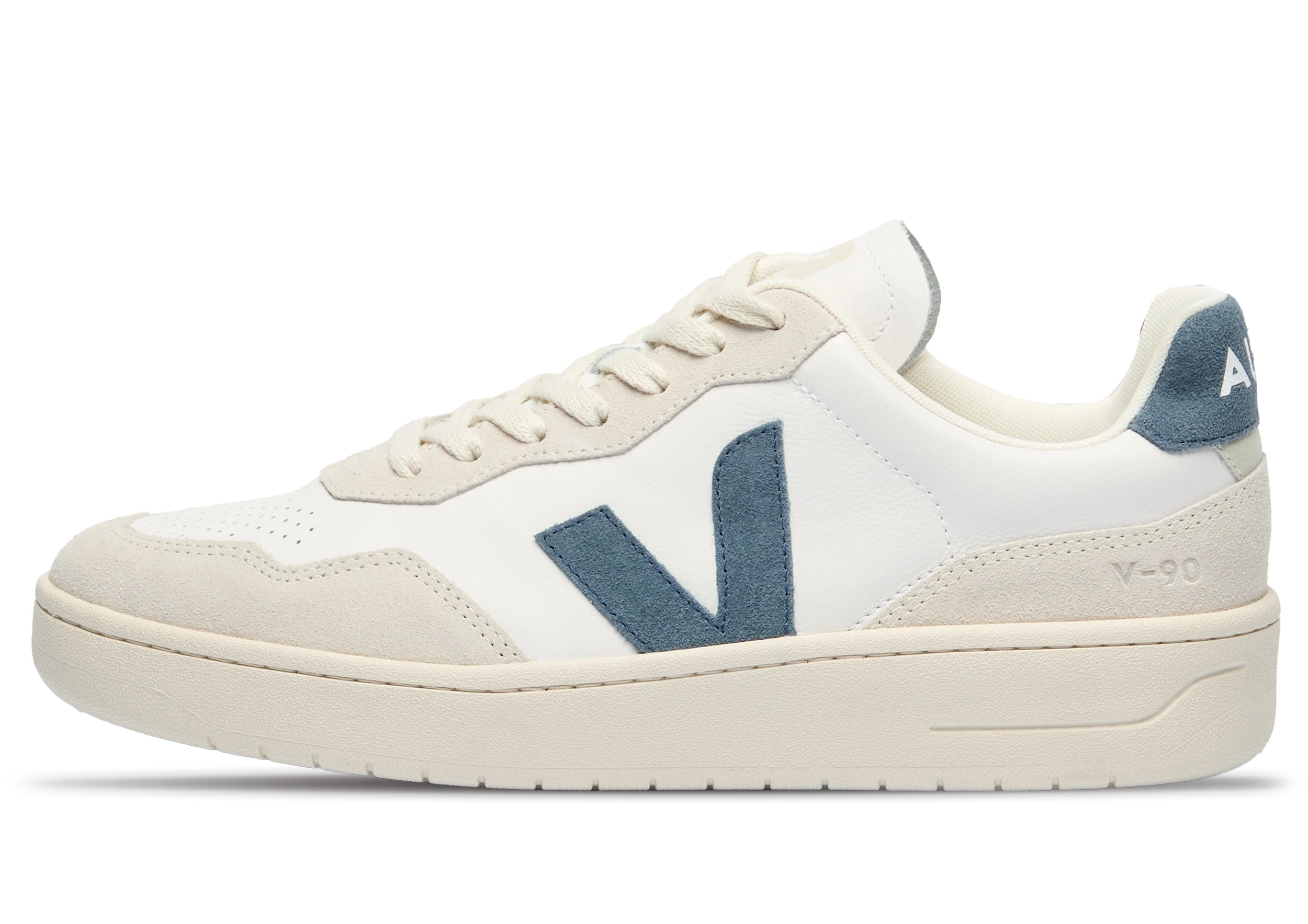 Veja V-90 Leather