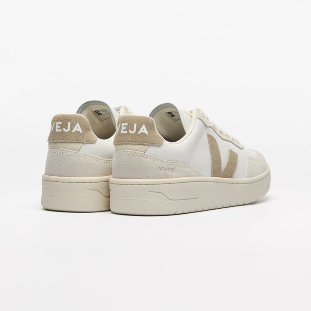 Veja V-90 Leather