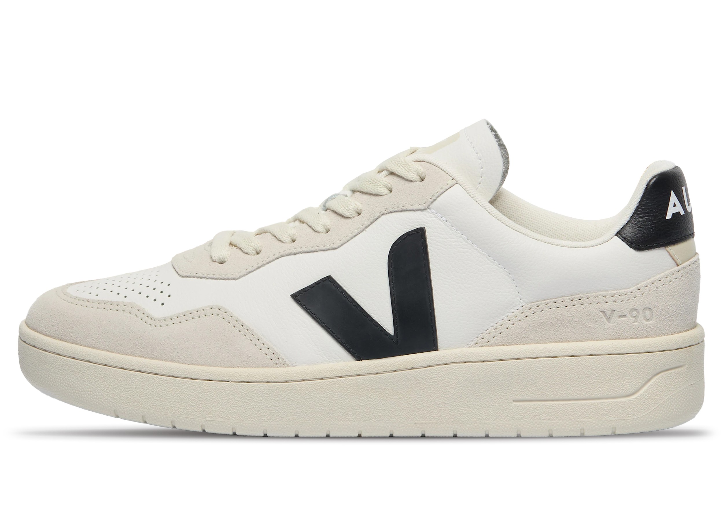 Veja V-90 Leather